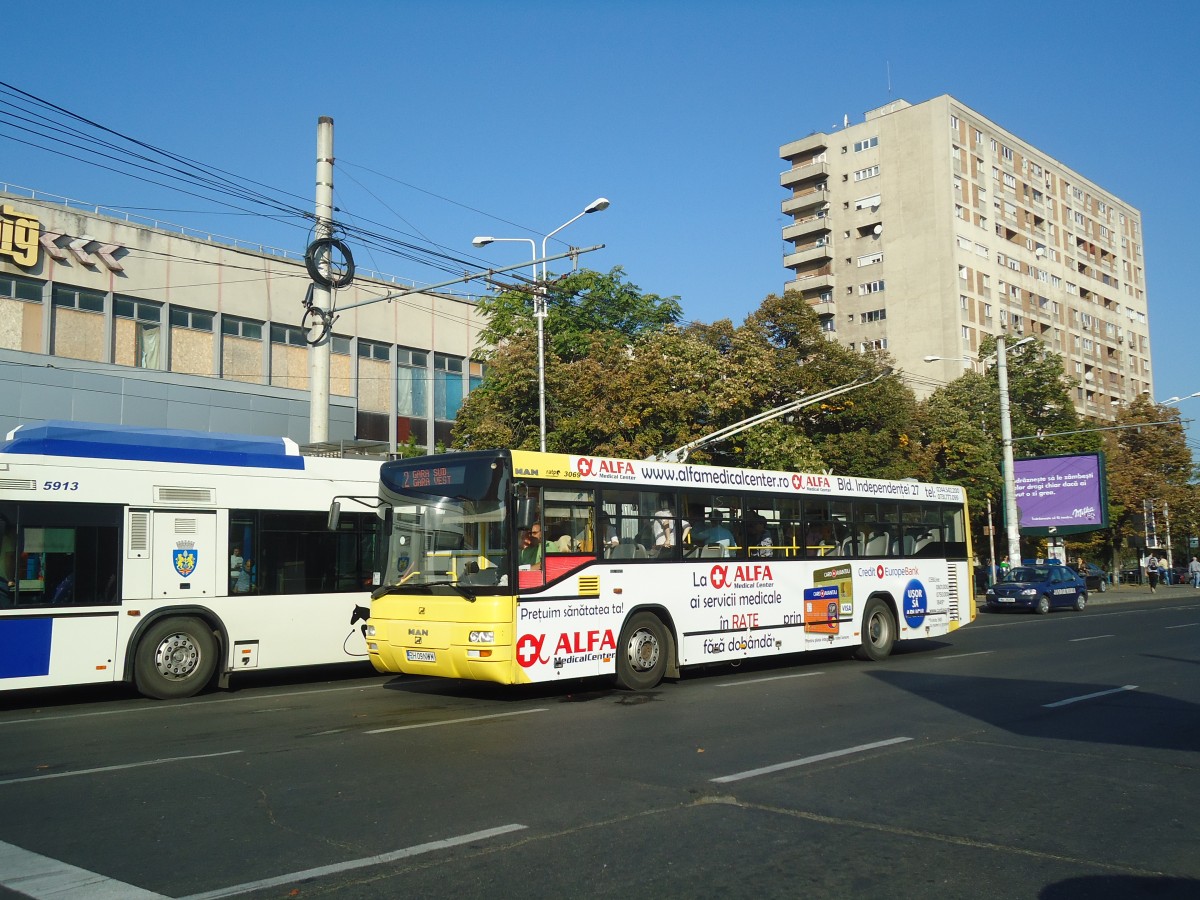 (136'423) - RATP Ploiesti - Nr. 3069/PH 09 NWM - MAN am 5. Oktober 2011 beim Bahnhof Ploiesti Sd