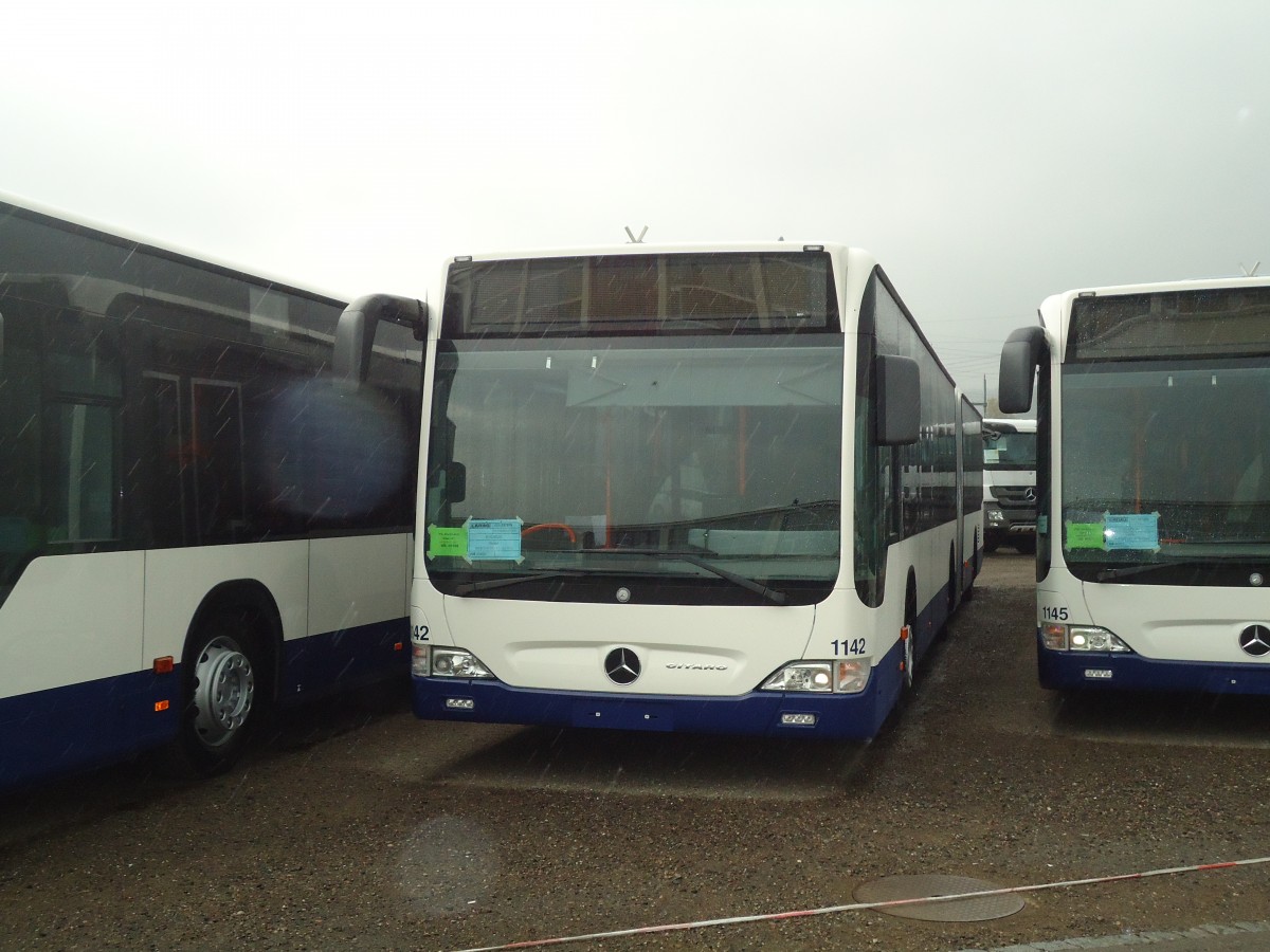 (136'628) - TPG Genve - Nr. 1142 - Mercedes am 19. Oktober 2011 in Wil, Larag