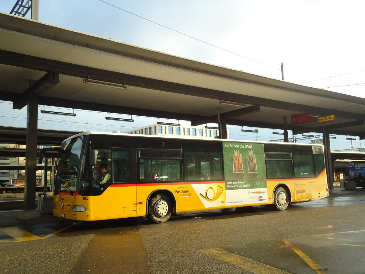 (137'217) - Voegtlin-Meyer, Brugg - Nr. 95/AG 30'579 - Mercedes am 14. Dezember 2011 beim Bahnhof Brugg