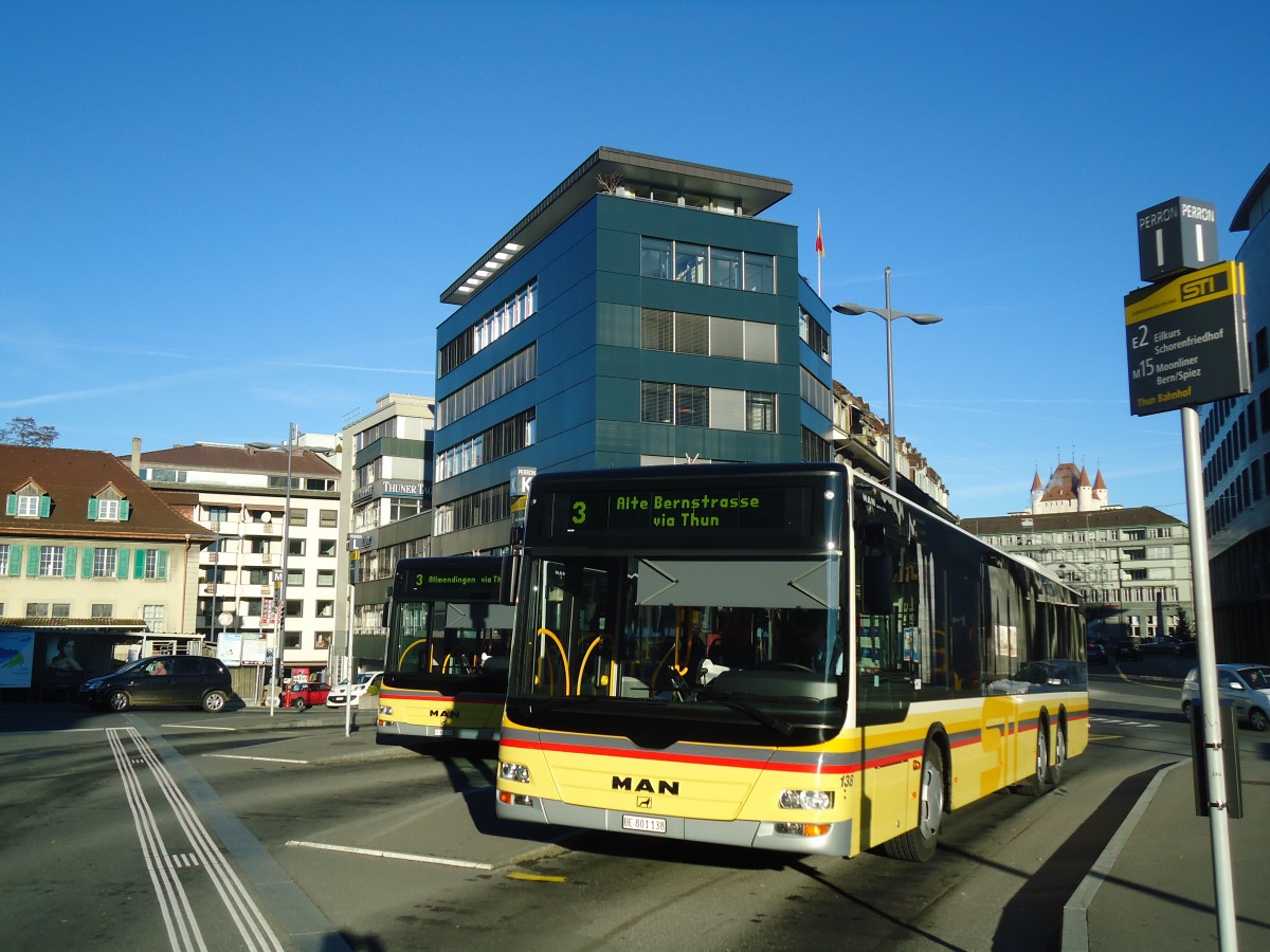 (137'305) - STI Thun - Nr. 138/BE 801'138 - MAN am 26. Dezember 2011 beim Bahnhof Thun