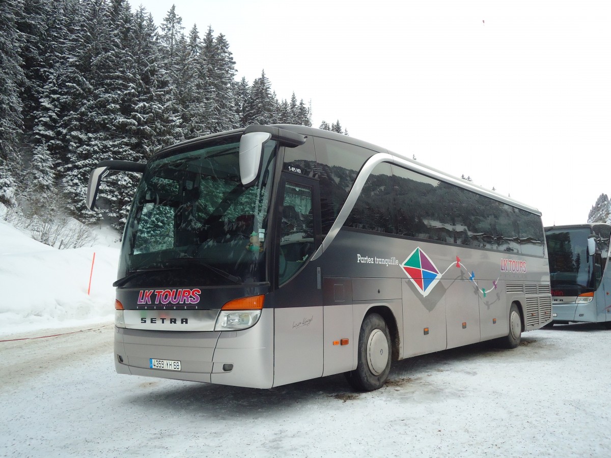 (137'377) - Aus Frankreich: Kunegel, Colmar - Nr. 36/4359 YH 68 - Setra am 7. Januar 2012 in Adelboden, ASB