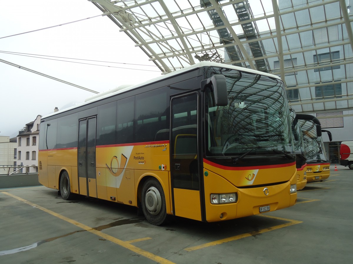 (137'905) - PostAuto Graubnden - GR 102'380 - Irisbus am 5. Mrz 2012 in Chur, Postautostation