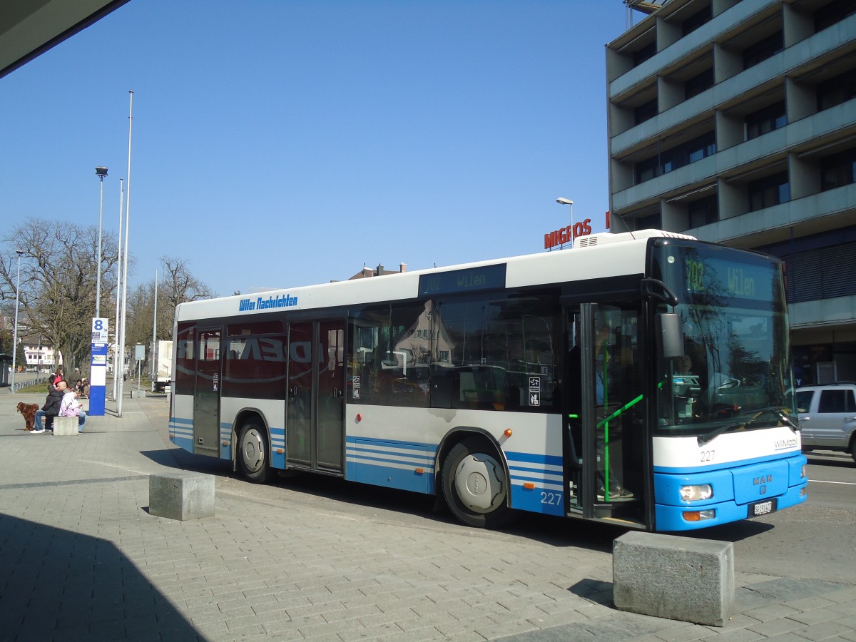 (138'333) - WilMobil, Wil - Nr. 227/SG 191'427 - MAN (ex Wick, Wil Nr. 7) am 14. Mrz 2012 beim Bahnhof Wil