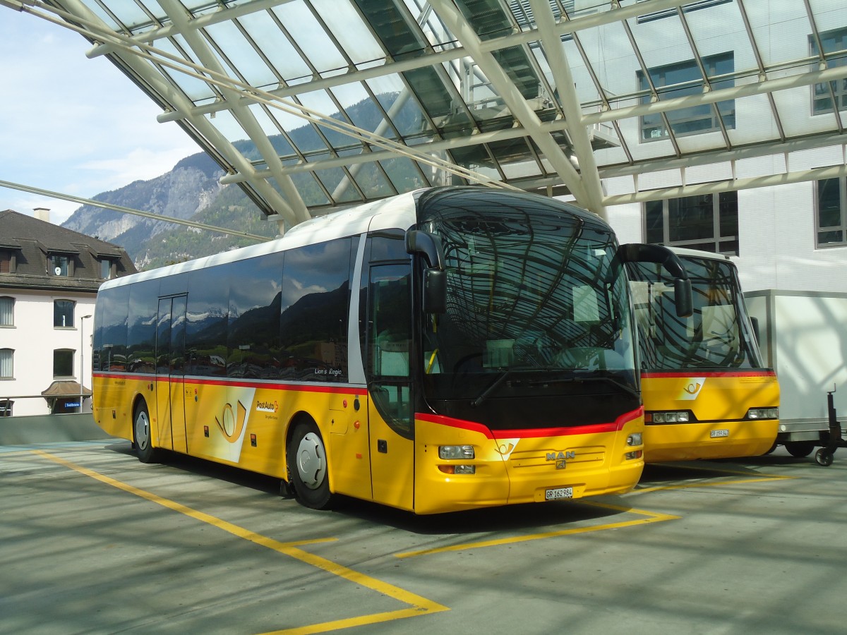 (138'991) - PostAuto Graubnden - GR 162'984 - MAN am 20. Mai 2012 in Chur, Postautostation