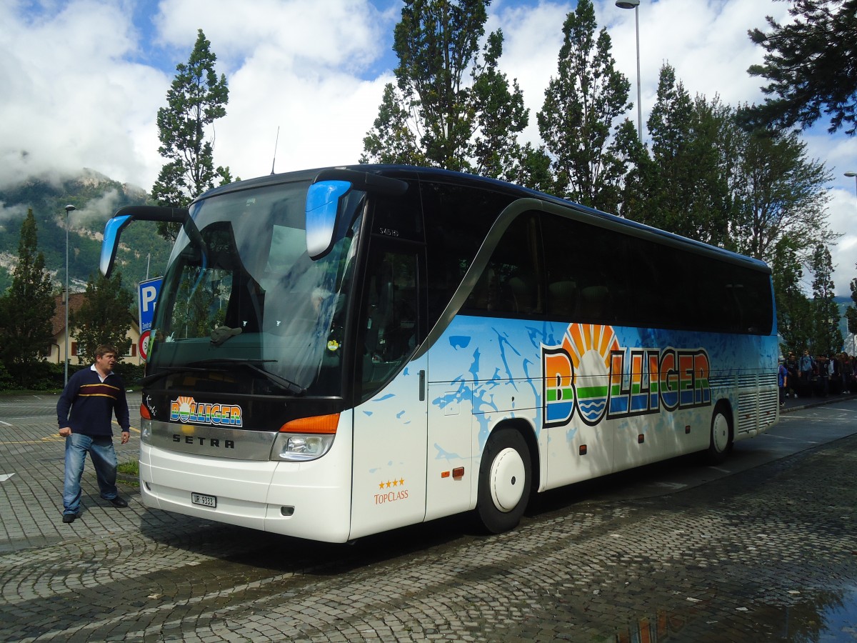 (139'367) - Bolliger, Unterschchen - UR 9333 - Setra am 11. Juni 2012 beim Bahnhof Flelen