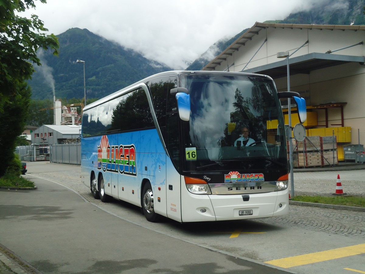 (139'418) - Bolliger, Unterschchen - UR 9080 - Setra am 11. Juni 2012 beim Bahnhof Unterschchen