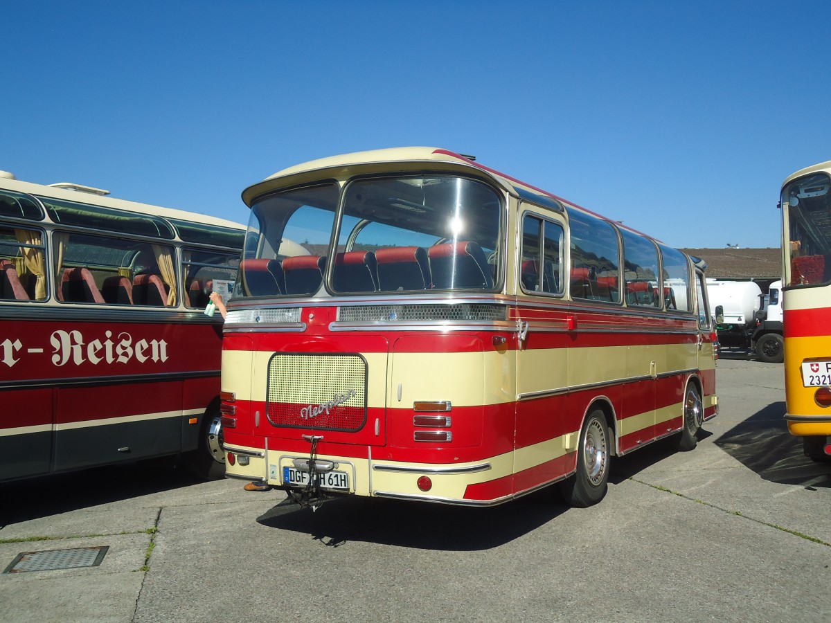 (139'539) - Aus Deutschland: Auwrter Museum, Stuttgart - DGF-NH 61H - Neoplan am 16. Juni 2012 in Hinwil, AMP