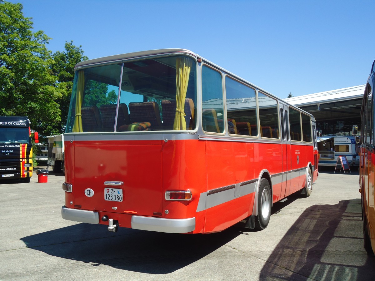 (139'694) - FBW-Club, Mnnedorf - ZH 123'180 - FBW/R&J (ex Tiemann, Oetwil Nr. 19; ex West, Brittnau; ex Wespe, Altsttten; ex AFA Adelboden Nr. 19) am 16. Juni 2012 in Hinwil, AMP