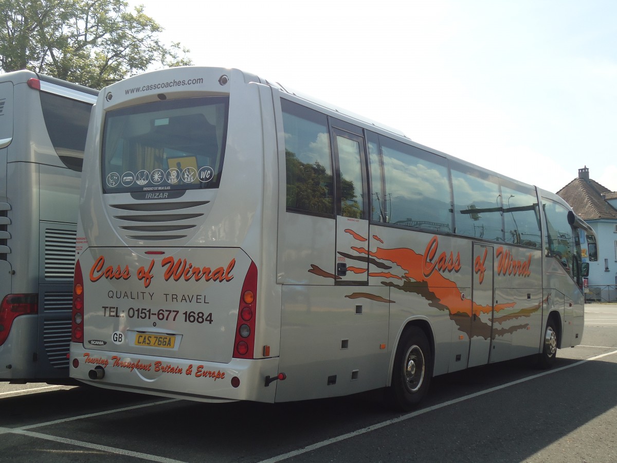 (141'105) - Aus England: Cass, Wirral - CAS 766 A - Scania/Irizar am 14. August 2012 in Thun, Seestrasse