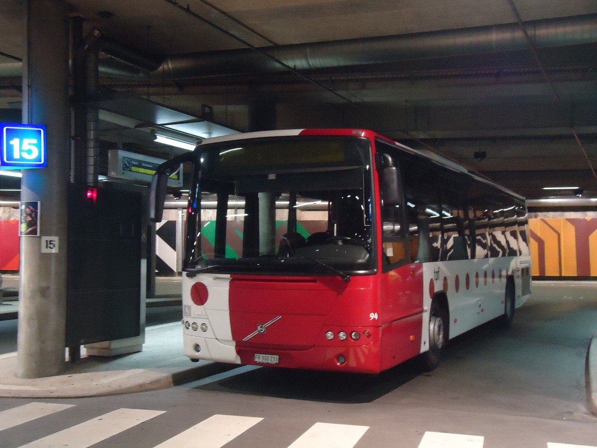 (141'261) - TPF Fribourg - Nr. 94/FR 300'233 - Volvo am 19. August 2012 in Fribourg, Busbahnhof