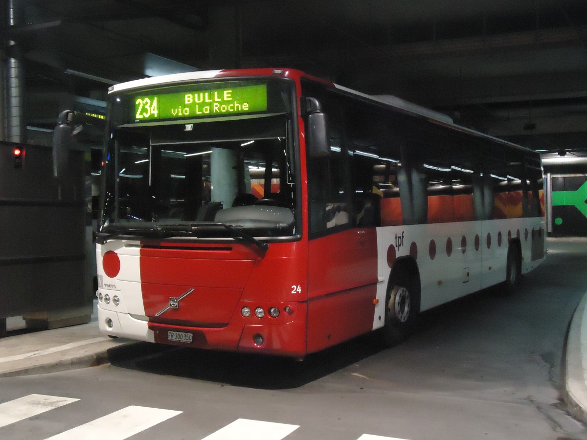 (141'264) - TPF Fribourg - Nr. 24/FR 300'350 - Volvo am 19. August 2012 in Fribourg, Busbahnhof