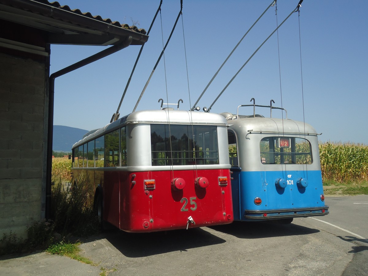 (141'312) - VW Winterthur (TVS) - Nr. 25 - Saurer/Saurer Trolleybus am 19. August 2012 in Yvonand, Halle TVS