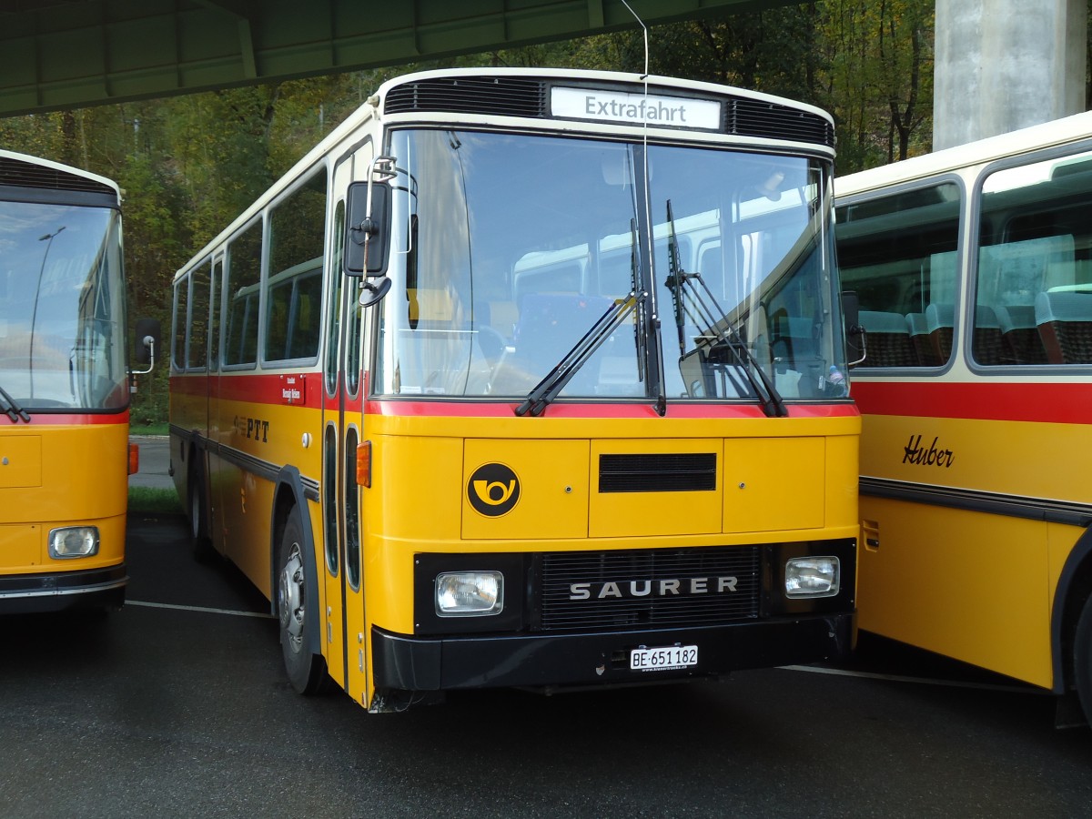 (141'974) - Bernair, Mnsingen - BE 651'182 - Saurer/Tscher (ex Schebath, Lauerz; ex Albin, Fllanden; ex Heim, Flums) am 21. Oktober 2012 in Flamatt, Bernstrasse