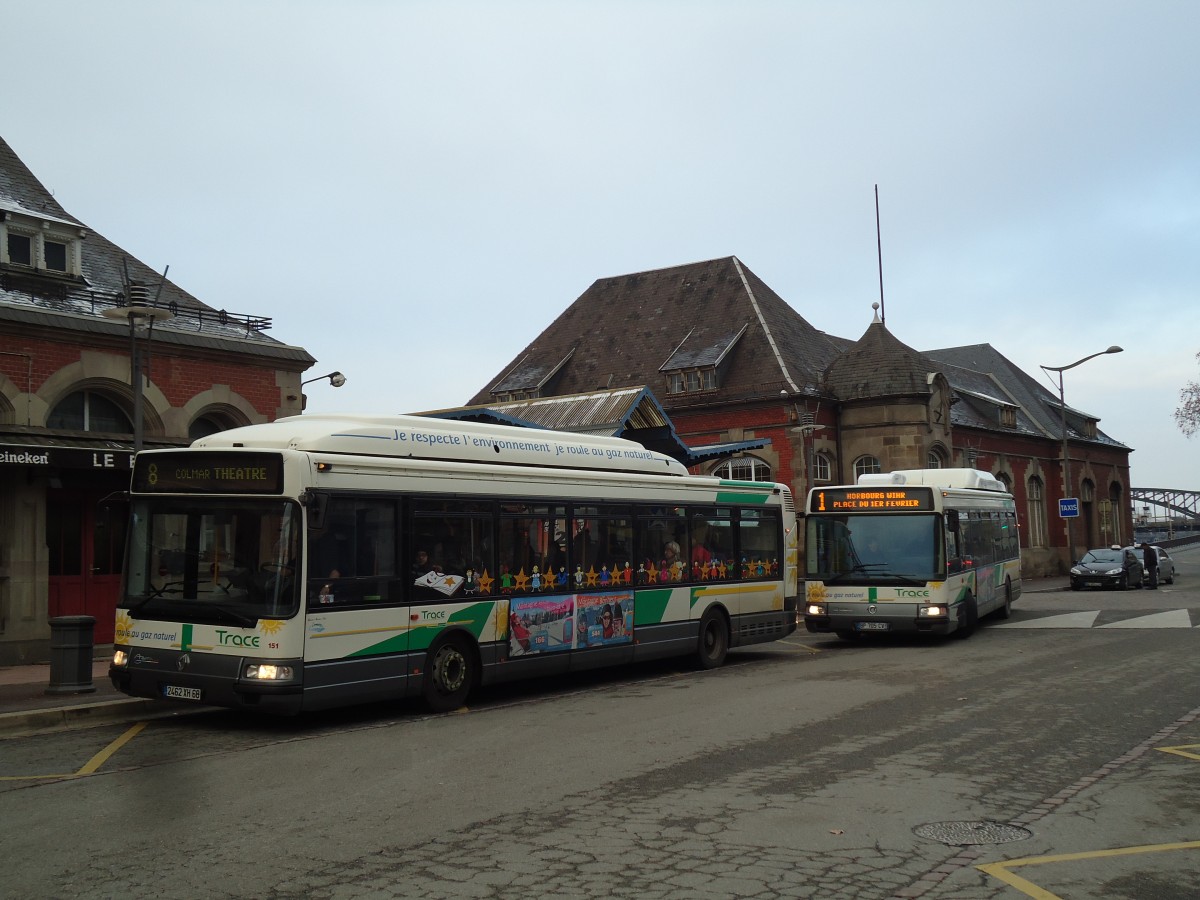 (142'395) - TRACE Colmar - Nr. 151/2462 XH 68 - Renault am 8. Dezember 2012 beim Bahnhof Colmar