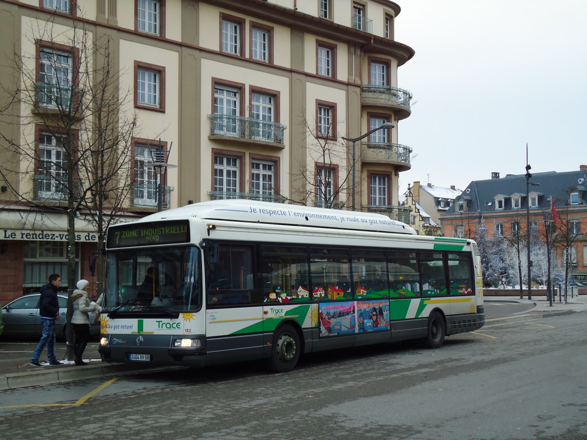 (142'399) - TRACE Colmar - Nr. 152/2464 XH 68 - Renault am 8. Dezember 2012 beim Bahnhof Colmar