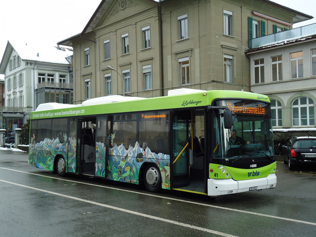 (142'467) - Busland, Burgdorf - Nr. 41/BE 593 - Scania/Hess am 10. Dezember 2012 beim Bahnhof Burgdorf