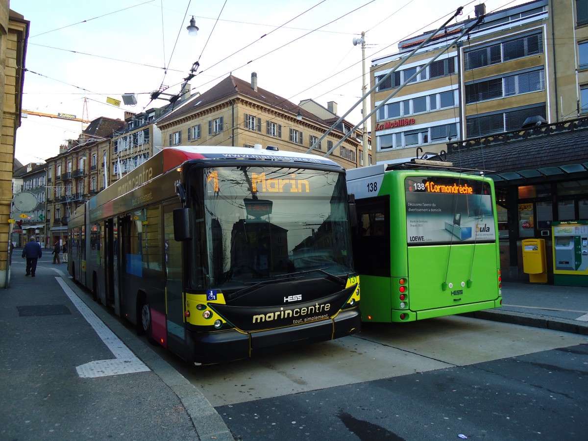 (142'733) - transN, La Chaux-de-Fonds - Nr. 131 - Hess/Hess Gelenktrolleybus (ex TN Neuchtel Nr. 131) am 29. Dezember 2012 in Neuchtel, Place Pury