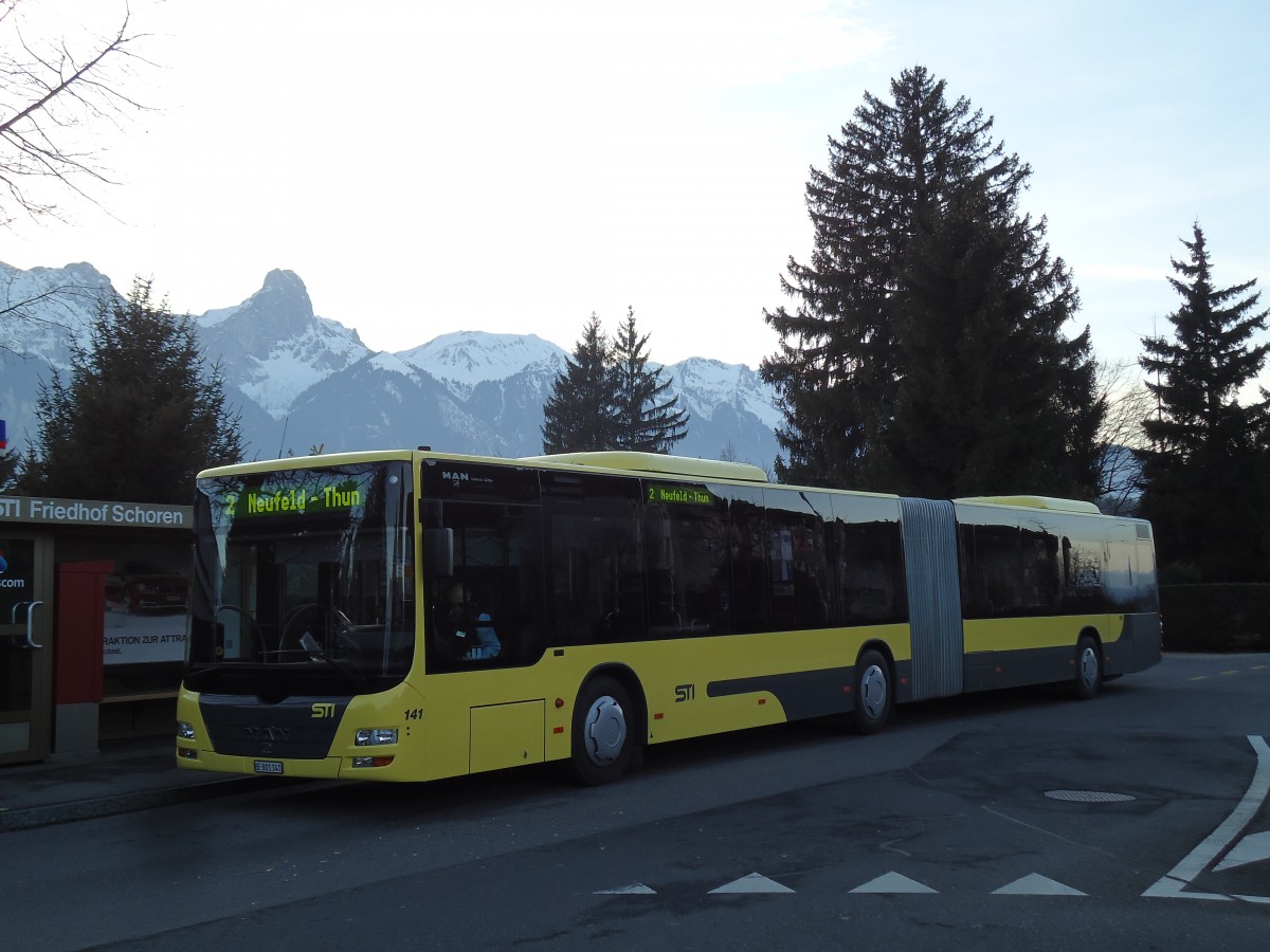 (142'995) - STI Thun - Nr. 141/BE 801'141 - MAN am 6. Januar 2013 in Thun, Schorenfriedhof