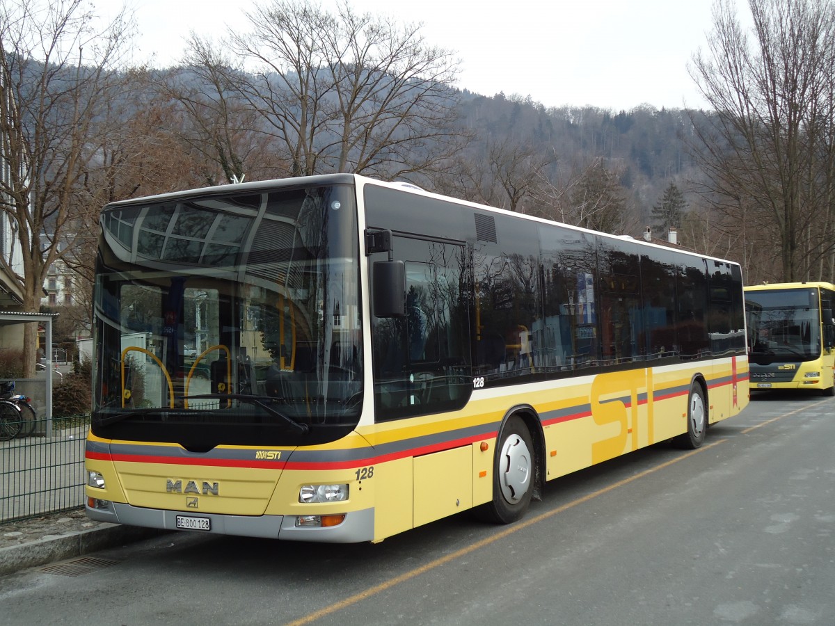 (143'022) - STI Thun - Nr. 128/BE 800'128 - MAN am 17. Januar 2013 bei der Schifflndte Thun