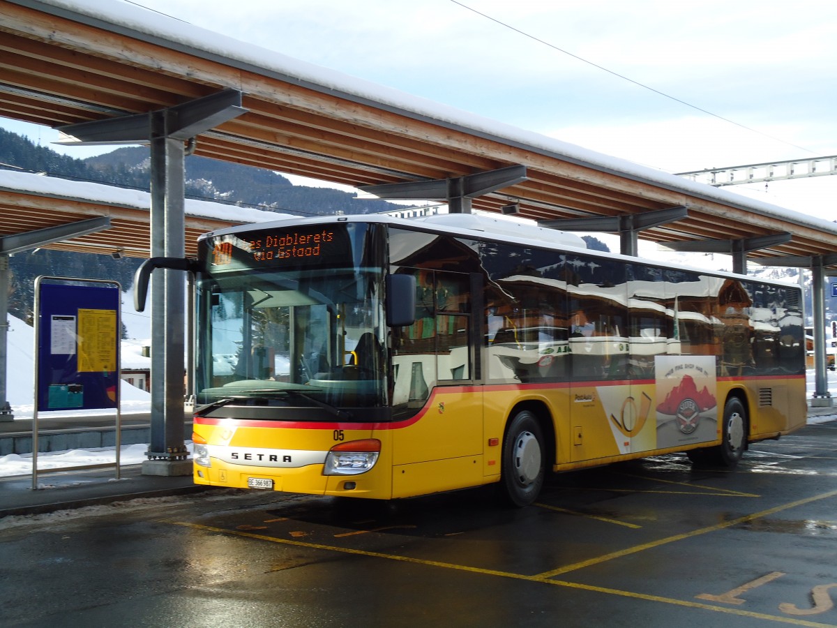 (143'071) - Kbli, Gstaad - Nr. 5/BE 366'987 - Setra am 20. Januar 2013 beim Bahnhof Gstaad