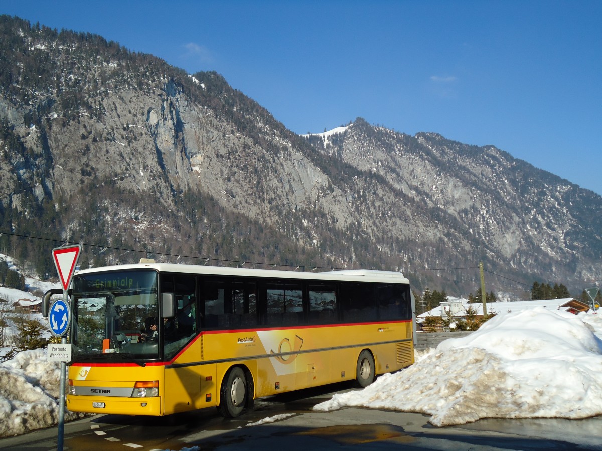 (143'200) - Spring, Schwenden - BE 26'671 - Setra am 17. Februar 2013 beim Bahnhof Oey-Diemtigen