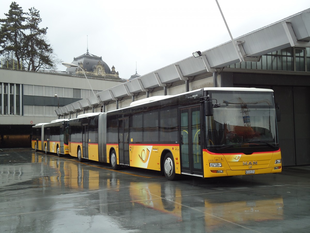 (144'566) - PostAuto Bern - Nr. 666/BE 615'371 - MAN am 26. Mai 2013 in Bern, Postautostation