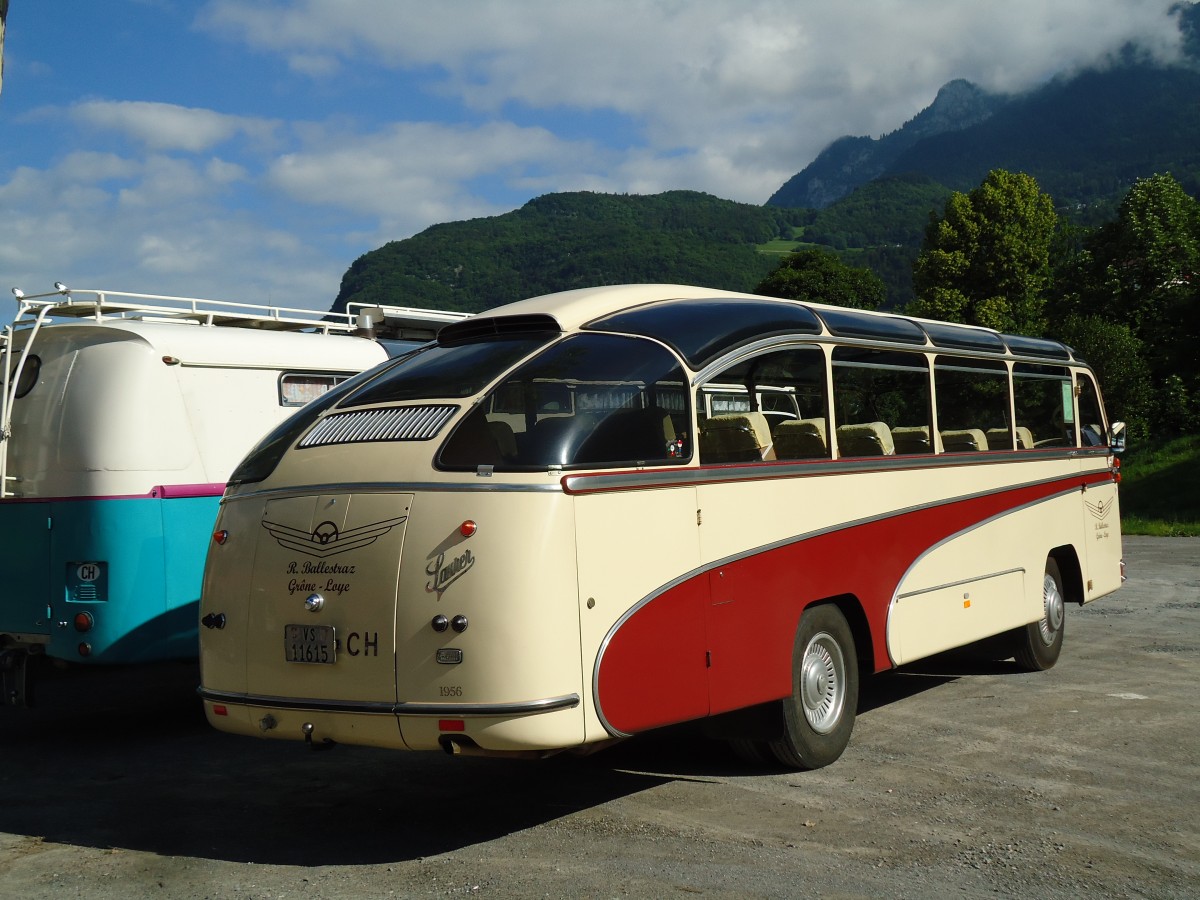 (145'328) - Ballestraz, Grne - VS 11'615 - Saurer/Saurer (ex Girardet, Yverdon) am 22. Juni 2013 in Aigle, Saurertreffen