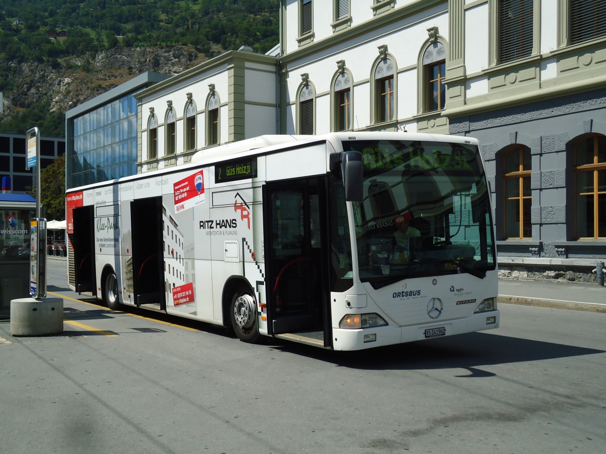 (146'264) - PostAuto Wallis - VS 241'962 - Mercedes am 5. August 2013 beim Bahnhof Brig