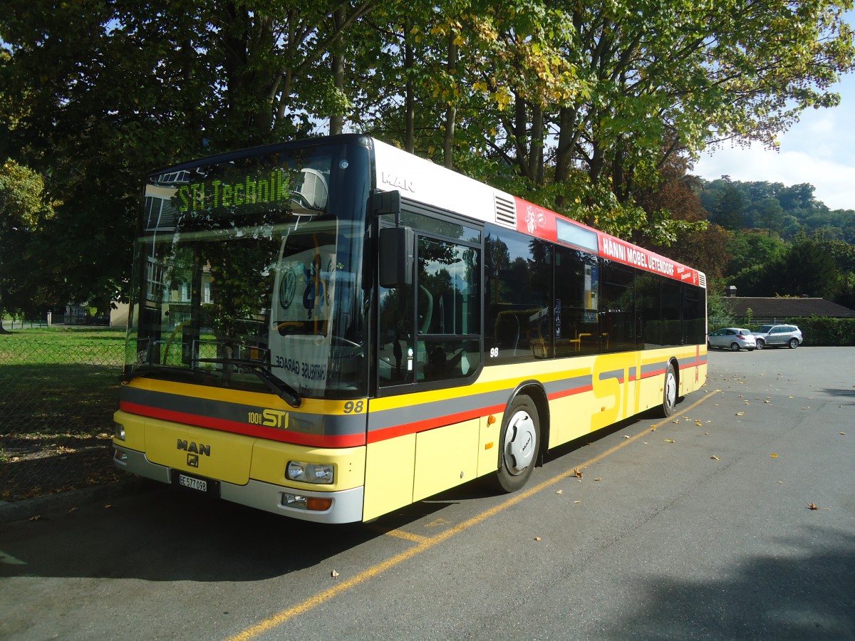 (147'442) - STI Thun - Nr. 98/BE 577'098 - MAN am 2. Oktober 2013 bei der Schifflndte Thun