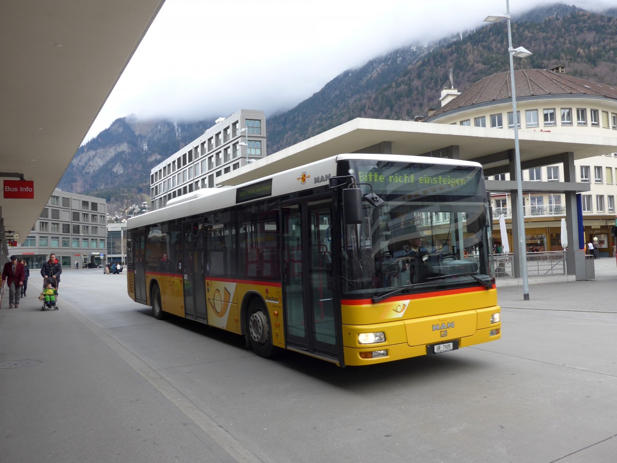 (149'141) - Dnser, Trimmis - GR 7905 - MAN am 1. Mrz 2014 beim Bahnhof Chur