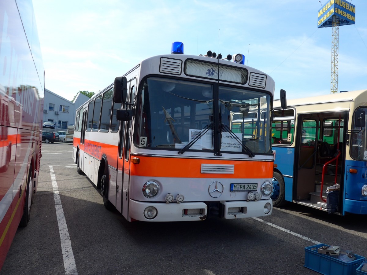 (149'744) - Ambulanz Aicher, Mnchen - M-PA 2405 - Mercedes am 25. April 2014 in Sinsheim, Museum