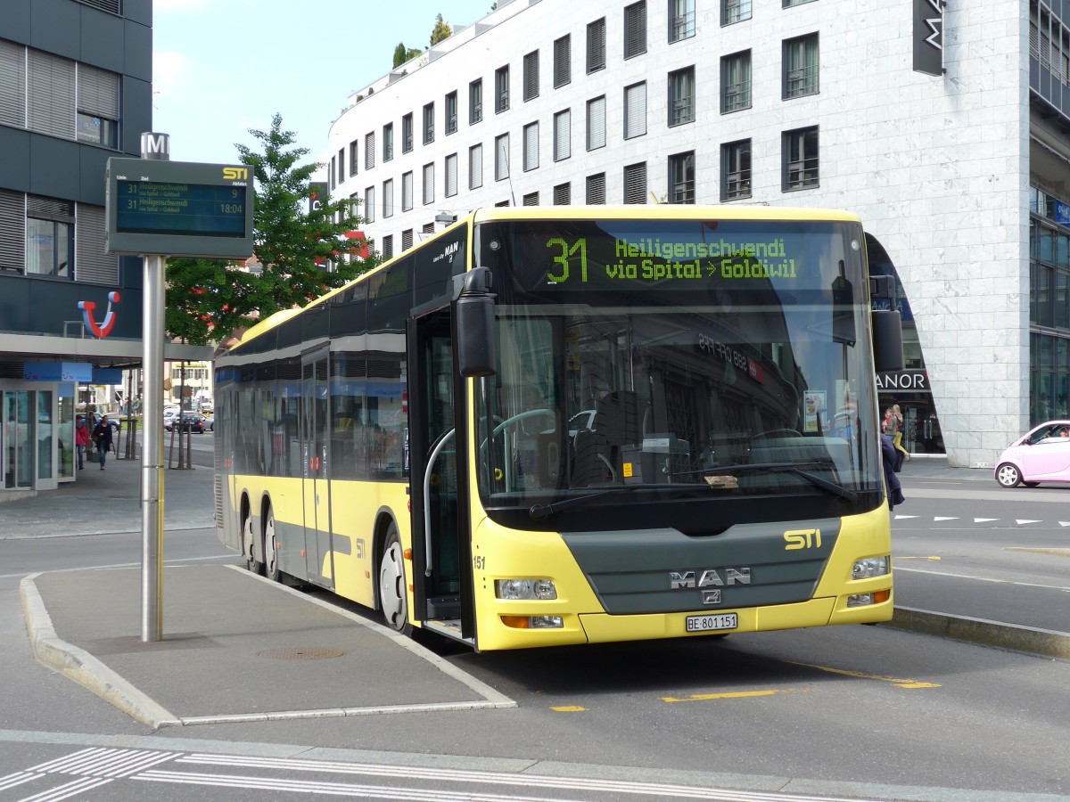 (151'113) - STI Thun - Nr. 151/BE 801'151 - MAN am 31. Mai 2014 beim Bahnhof Thun