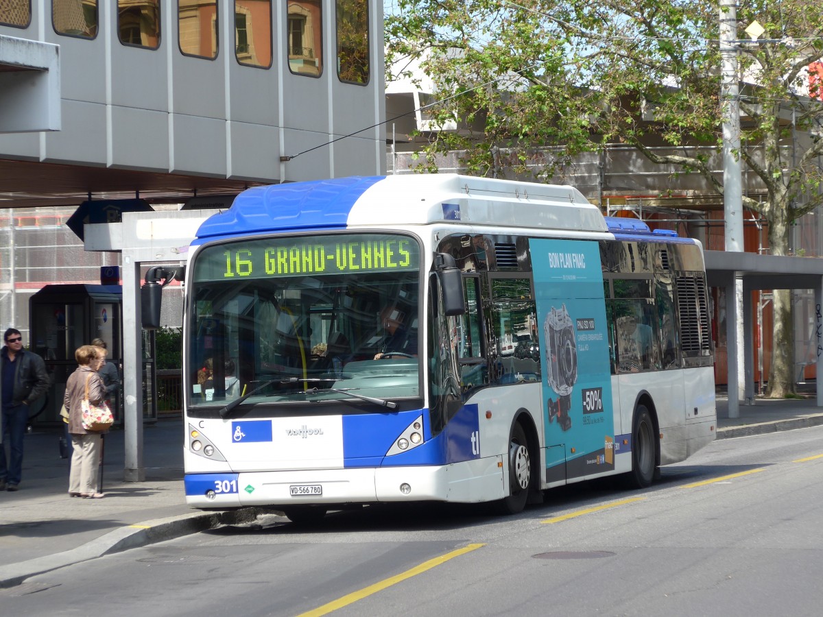 (151'155) - TL Lausanne - Nr. 301/VD 566'780 - Van Hool am 1. Juni 2014 in Lausanne, Chauderon