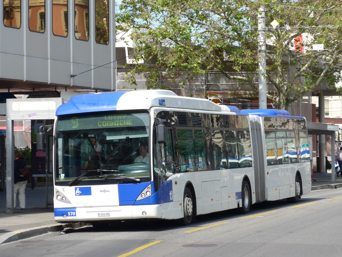 (151'157) - TL Lausanne - Nr. 570/VD 454'282 - Van Hool am 1. Juni 2014 in Lausanne, Chauderon