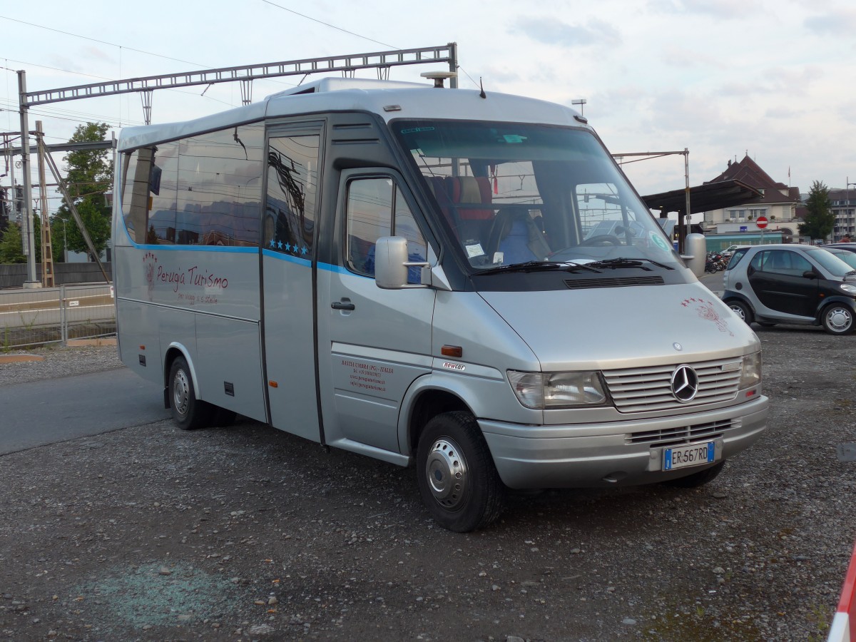 (151'604) - Aus Italien: Perugia Turismo, Bastia Umbra - ER-567 RD - Mercedes am 20. Juni 2014 in Thun, Rosenau