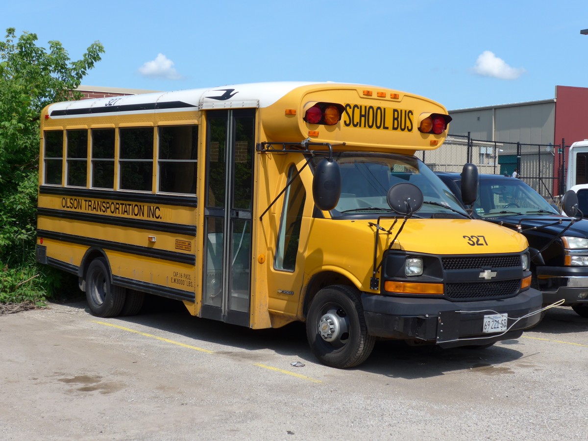 (152'992) - Olson, Gurnee - Nr. 327/69'221 SB - Chevrolet/Bluebird am 17. Juli 2014 in Gurnee, Garage