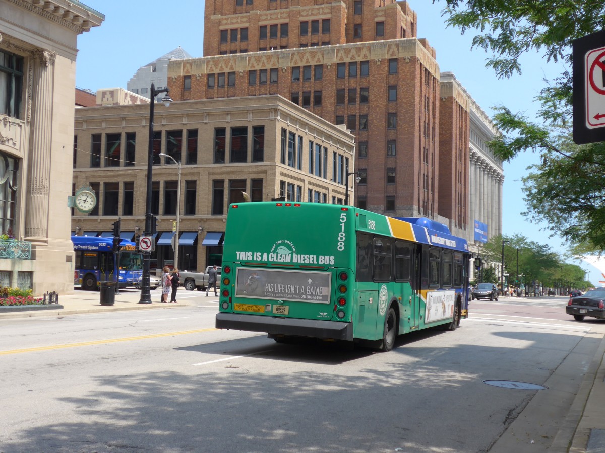 (153'014) - MCTS Milwaukee - Nr. 5188/80'839 - New Flyer am 17. Juli 2014 in Milwaukee