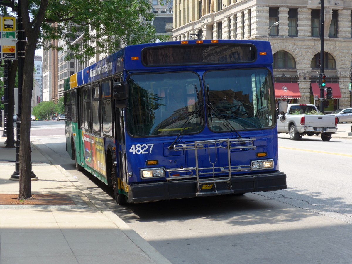 (153'025) - MCTS Milwaukee - Nr. 4827/65'460 - New Flyer am 17. Juli 2014 in Milwaukee