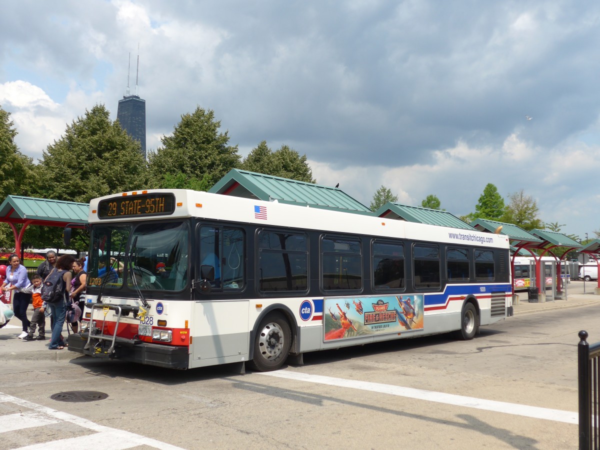 (153'107) - CTA Chicago - Nr. 1828/M 172'476 - New Flyer am 18. Juli 2014 in Chicago, Navy Pier