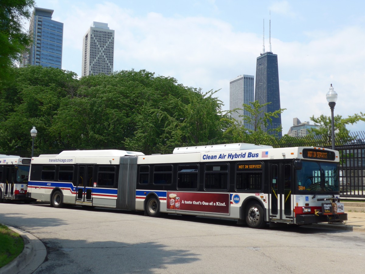 (153'193) - CTA Chicago - Nr. 4132/M 172'984 - New Flyer am 18. Juli 2014 in Chicago, Navy Pier