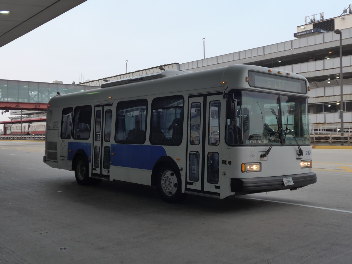 (153'279) - Delaware, Chicago - Nr. 219/117'894 H - ElDorado National am 19. Juli 2014 in Chicago, Airport O'Hare