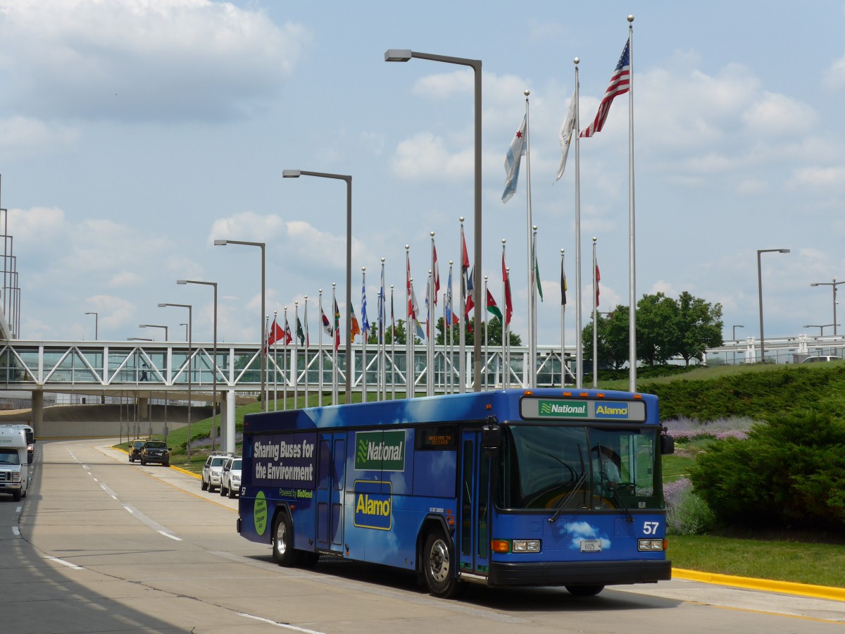 (153'411) - National-Alamo, Chicago - Nr. 57/6025 N - Gillig am 20. Juli 2014 in Chicago, Airport O'Hare