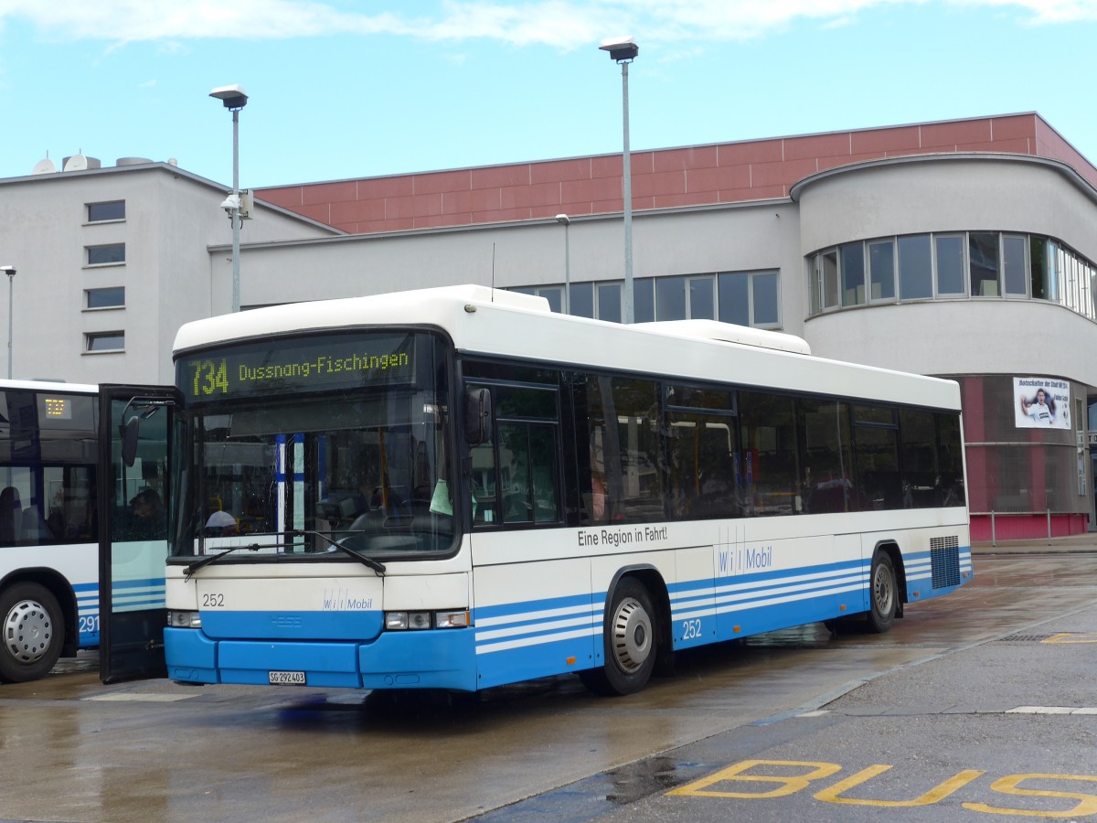 (153'905) - WilMobil, Wil - Nr. 252/SG 292'403 - Volvo/Hess (ex BOS Wil Nr. 23) am 16. August 2014 beim Bahnhof Wil