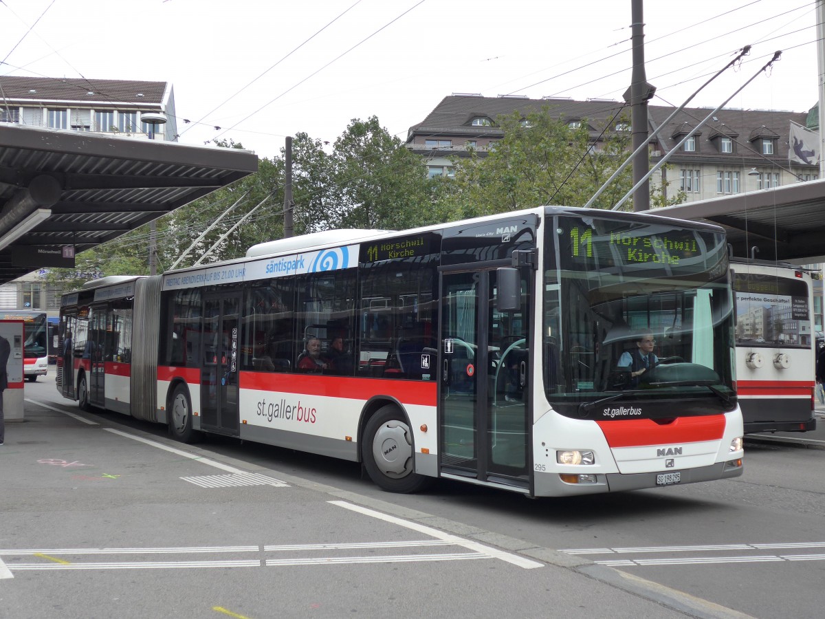 (154'173) - St. Gallerbus, St. Gallen - Nr. 295/SG 198'295 - MAN am 20. August 2014 beim Bahnhof St. Gallen