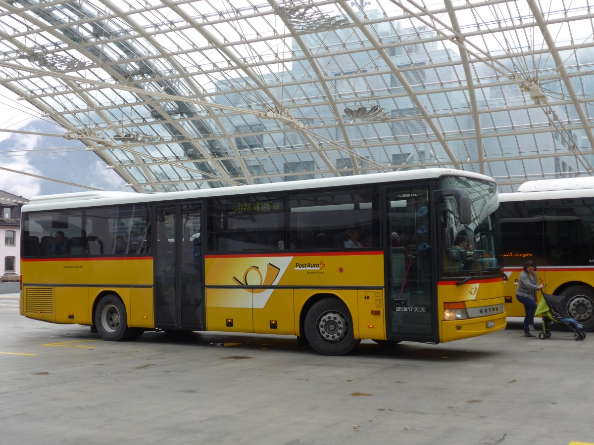 (155'137) - PostAuto Graubnden - GR 102'327 - Setra am 13. September 2014 in Chur, Postautostation