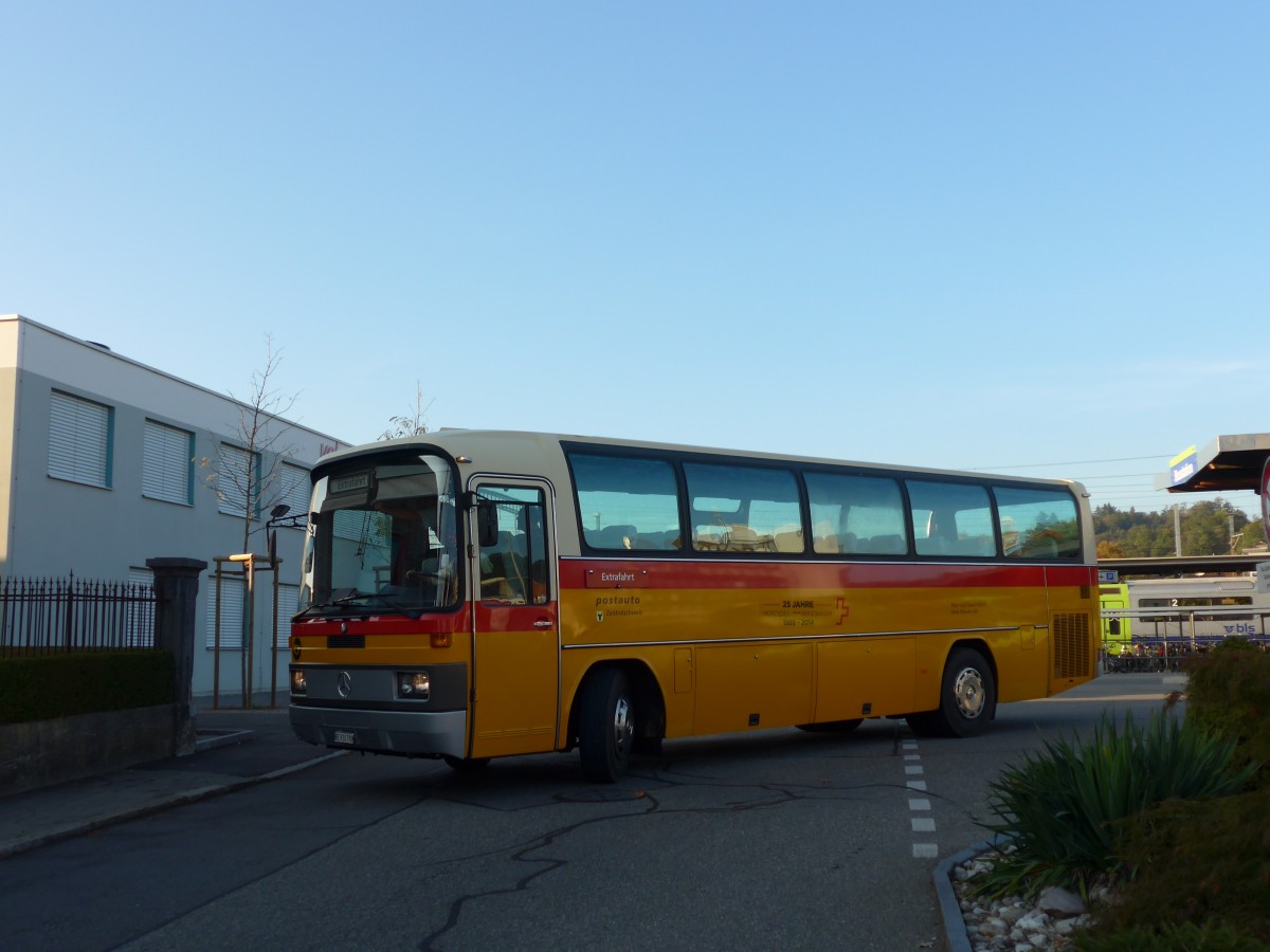 (155'405) - Buzzi, Bern - BE 910'789 - Mercedes (ex Mattli, Wassen) am 27. September 2014 beim Bahnhof Burgdorf