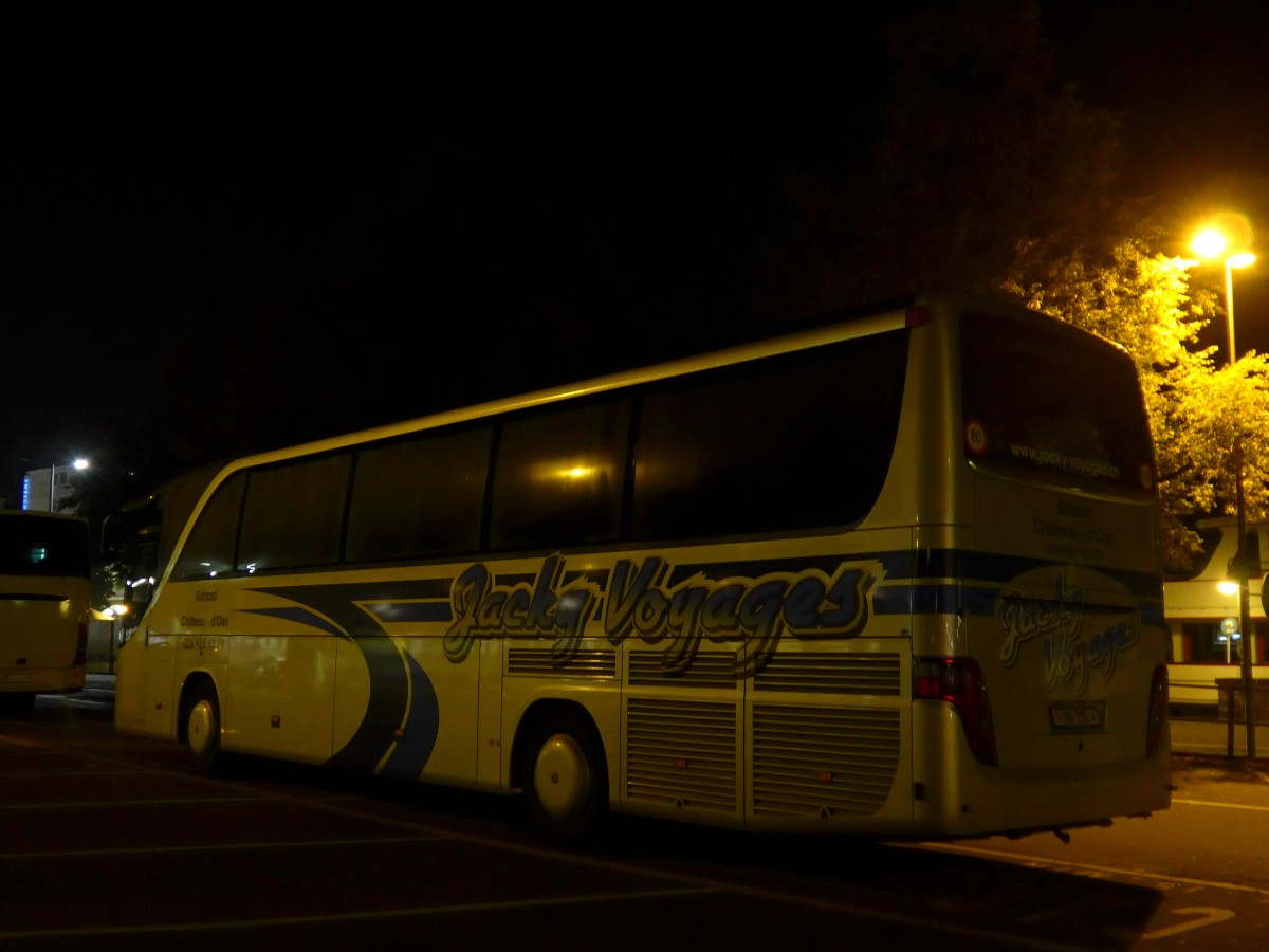 (155'433) - Gander, Chteau-de'Oex - VD 735 - Setra am 2. Oktober 2014 in Thun, CarTerminal