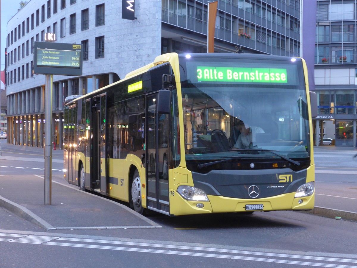 (155'595) - STI Thun - Nr. 176/BE 752'176 - Mercedes am 11. Oktober 2014 beim Bahnhof Thun