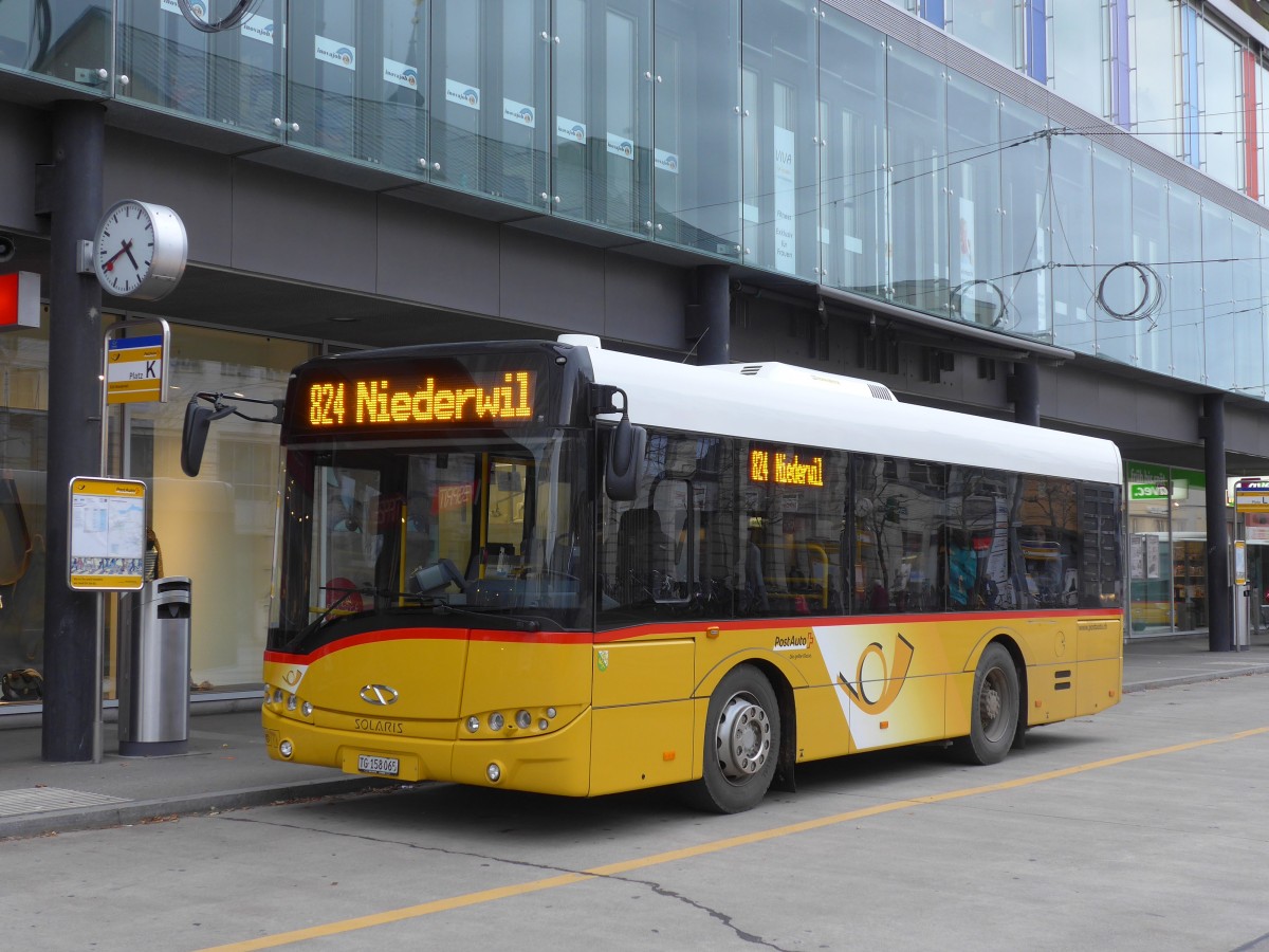 (155'931) - PostAuto Ostschweiz - TG 158'065 - Solaris am 22. Oktober 2014 beim Bahnhof Frauenfeld