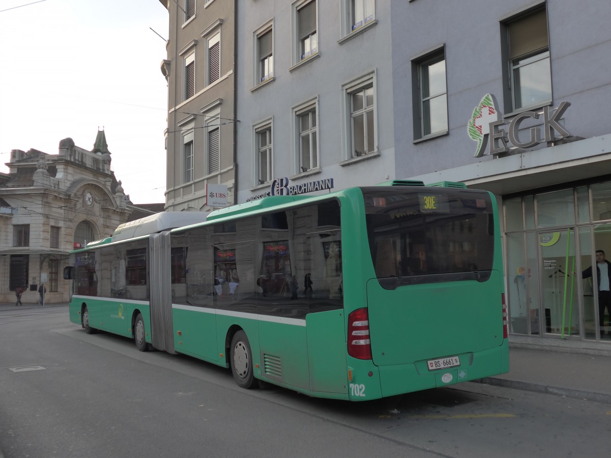 (156'189) - BVB Basel - Nr. 702/BS 6661 - Mercedes am 27. Oktober 2014 beim Bahnhof Basel